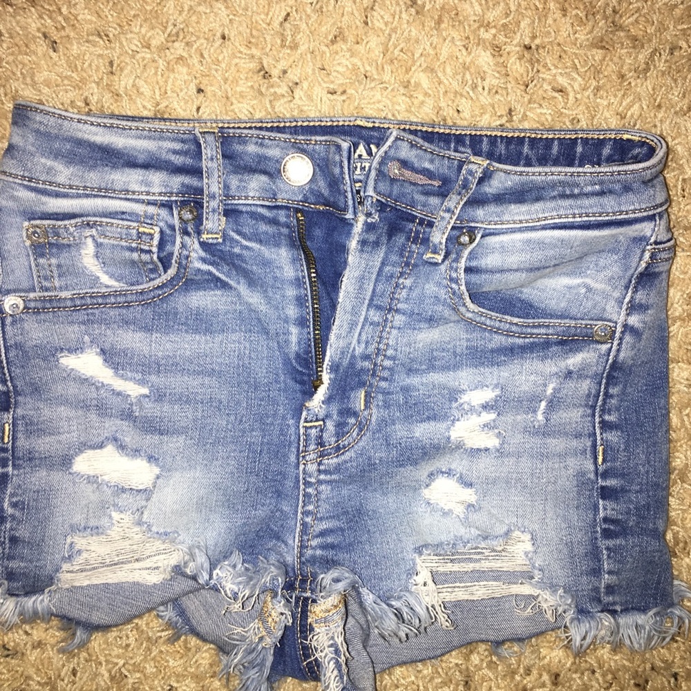 American eagle high rise lightwash shorts size 00